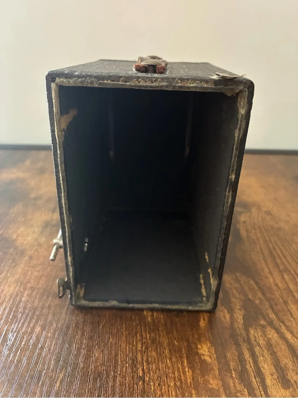 Antique Eastman Kodak No. 2A Brownie Model B Box Camera